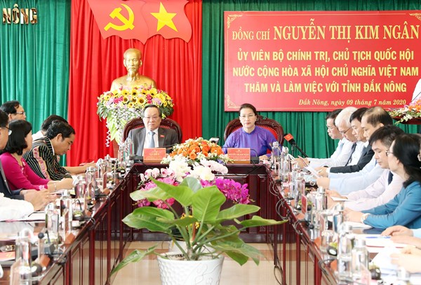 Chủ tịch Quốc hội Nguyễn Thị Kim Ngân làm việc với Ban Thường vụ Tỉnh ủy Đắk Nông