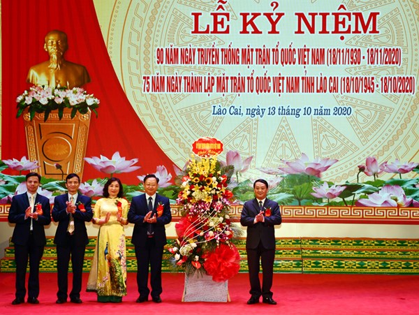 Cùng đoàn kết xây dựng Lào Cai ngày càng giàu đẹp