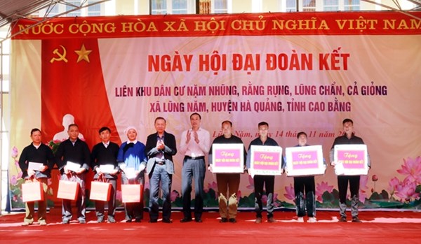 Bộ trưởng Tô Lâm dự “Ngày hội Đại đoàn kết toàn dân tộc” tại Cao Bằng