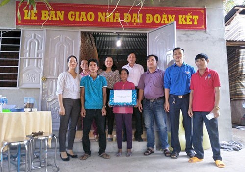 Bình Thuận: Bàn giao nhà Đại đoàn kết, cho hộ nghèo dân tộc thiểu số 