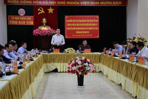 Phó Chủ tịch Phùng Khánh Tài kiểm tra công tác chuẩn bị bầu cử tại tỉnh Kon Tum