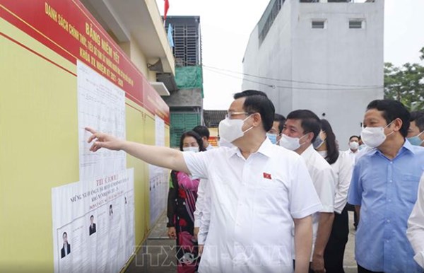 Chủ tịch Quốc hội Vương Đình Huệ: Không để địa điểm bầu cử trở thành nơi lây nhiễm dịch Covid - 19 