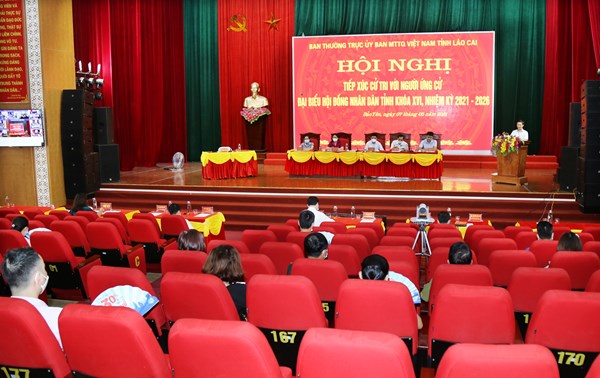 Lào Cai: Các ứng cử viên đại biểu HĐND tỉnh tiếp xúc cử tri qua hình thức trực tuyến