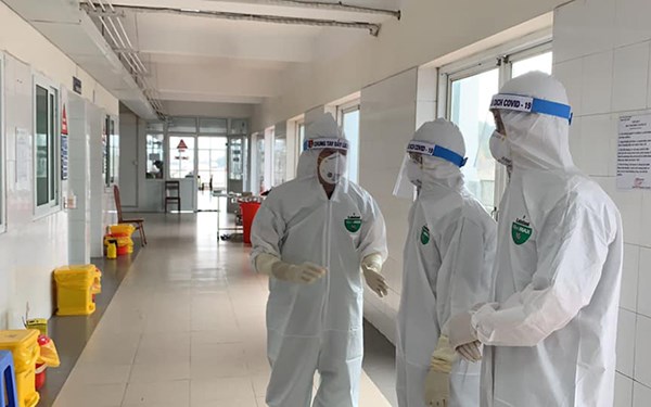 Phát hiện nữ nhân viên vệ sinh tại Bệnh viện Thanh Nhàn dương tính với SARS-CoV-2