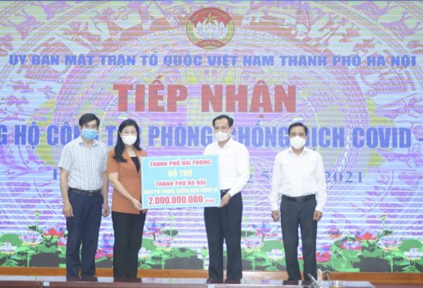Hà Nội: Tiếp nhận 7,1 tỷ đồng ủng hộ công tác phòng chống dịch 