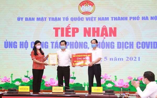 Hà Nội tiếp nhận 26,7 tỷ đồng ủng hộ công tác phòng, chống dịch Covid-19