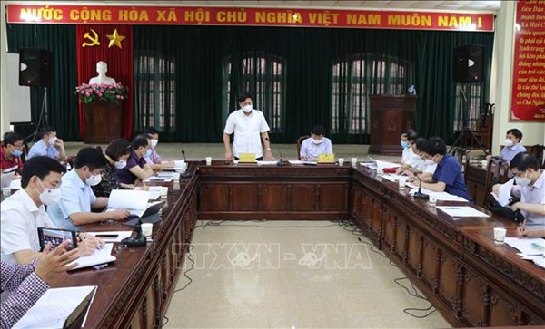 Bàn giải pháp khẩn cấp dập dịch tại huyện Quế Võ, Bắc Ninh