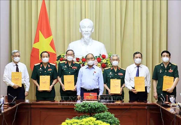 Chủ tịch nước Nguyễn Xuân Phúc: Không để gia đình chính sách đói cơm, lạt muối