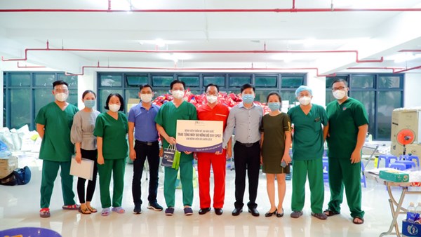 Mặt trận TP.Hồ Chí Minh: Tiếp nhận và phân phối trang thiết bị y tế từ 84 đơn vị ủng hộ phòng chống dịch