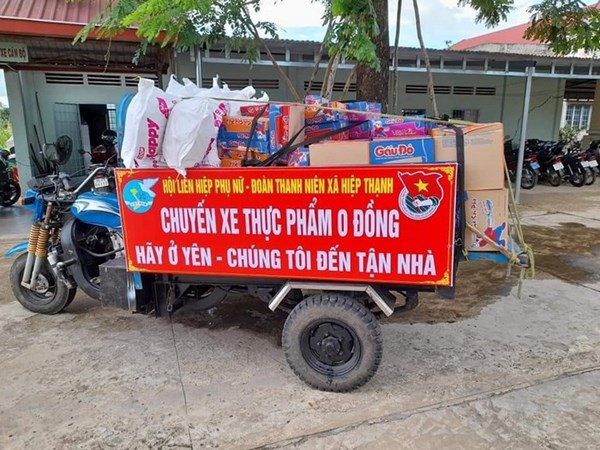 Tây Ninh: Những chuyến xe yêu thương mang cả tâm tình tới người dân vùng dịch