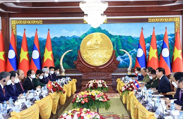 Lễ đón chính thức Chủ tịch nước Nguyễn Xuân Phúc và Phu nhân thăm hữu nghị chính thức CHDCND Lào