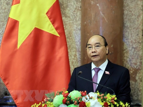 Chủ tịch nước Nguyễn Xuân Phúc cùng đoàn đại biểu cấp cao lên đường thăm hữu nghị chính thức CHDCND Lào
