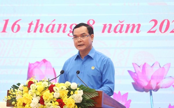Giai cấp công nhân, tổ chức công đoàn Việt Nam quyết tâm thực hiện thắng lợi Nghị quyết Đại hội XIII của Đảng