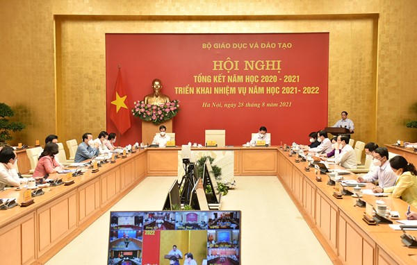 Thủ tướng Phạm Minh Chính: Phải cố gắng cao nhất, quan tâm sâu sắc nhất đến học sinh và giáo viên trong thời khắc khó khăn