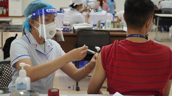 COVID-19 tuần từ 27/9-3/10: Bình thường mới ở TP Hồ Chí Minh; Cả nước đã tiêm được hơn 46 triệu liều vaccine phòng COVID-19