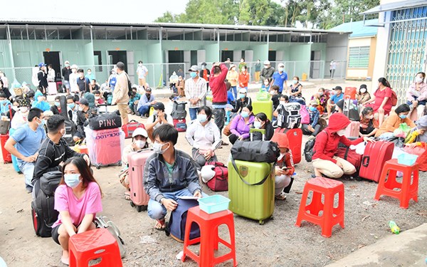 Các tỉnh, thành phố Tây Nam Bộ dồn sức trợ giúp công dân trở về quê hương