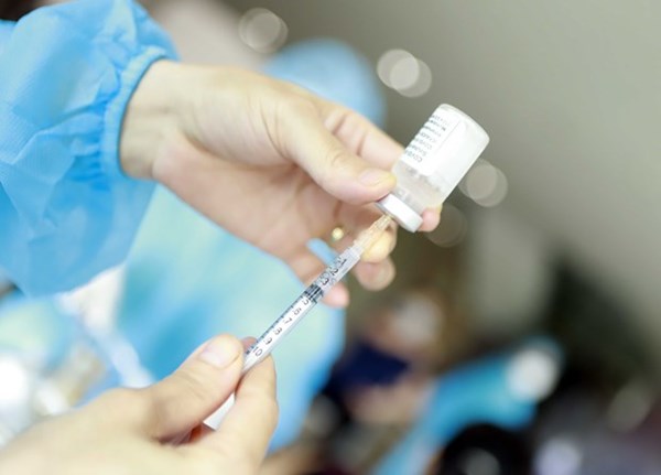 Lên kế hoạch, lộ trình tiêm vaccine phòng COVID-19 cho trẻ em