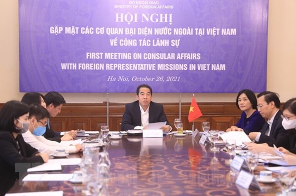 Cập nhật chính sách lãnh sự của Việt Nam trong bối cảnh COVID-19