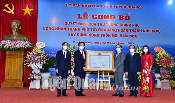 Lễ công bố quyết định Công nhận thành phố Tuyên Quang hoàn thành nhiệm vụ xây dựng nông thôn mới