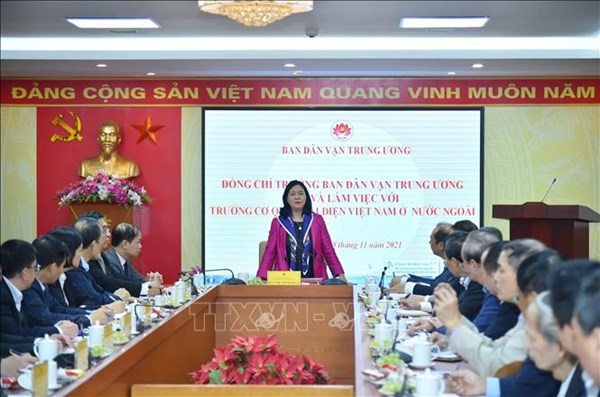Thực hiện hiệu quả công tác vận động người Việt Nam ở nước ngoài trong tình hình mới 