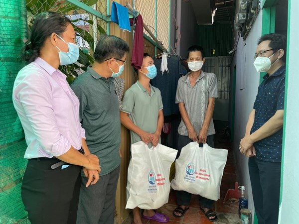 Thành phố Hồ Chí Minh: Trên 2,5 triệu túi an sinh hỗ trợ người gặp khó khăn bởi đại dịch