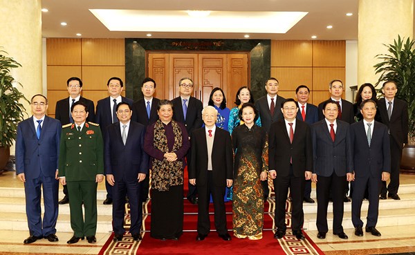 Tổng Bí thư Nguyễn Phú Trọng trao Quyết định nghỉ chế độ cho 6 Ủy viên Bộ Chính trị, Ban Bí thư khóa XII không tái cử khóa XIII 