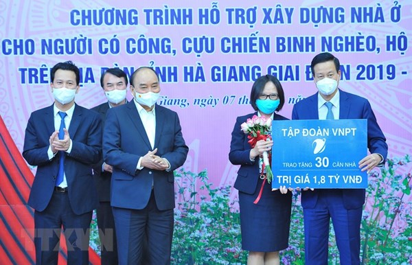 Chủ tịch nước dự tổng kết chương trình nhà ở cho người nghèo tại Hà Giang