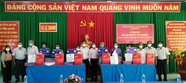 Mặt trận An Giang bàn giao 115 căn nhà Đại đoàn kết cho hộ nghèo