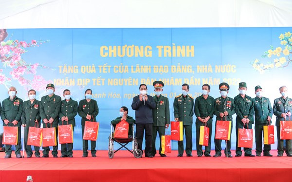 Thủ tướng Phạm Minh Chính: Tổ chức Tết vui tươi, an toàn, lành mạnh, tiết kiệm và tình nghĩa cho nhân dân