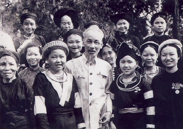 Ngày 25/4/1961 tại Đại hội Đại biểu Mặt trận Tổ quốc Việt Nam lần thứ II: Bác Hồ căn dặn “Đoàn kết, đoàn kết, đại đoàn kết”