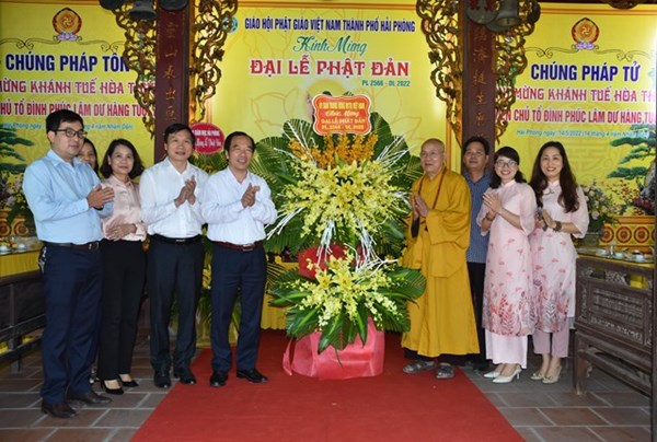 Phó Chủ tịch Ngô Sách Thực thăm, chúc mừng Phật đản tại Nam Định và Hải Phòng