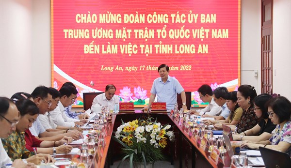 Phó Chủ tịch Nguyễn Hữu Dũng khảo sát cơ chế, chính sách hỗ trợ tại tỉnh Long An và Thành phố Hồ Chí Minh