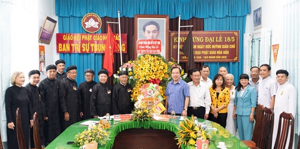 Phó Chủ tịch Ngô Sách Thực chúc mừng Đại lễ khai sáng đạo Phật giáo Hòa Hảo