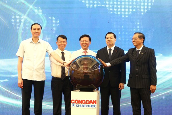 Phó Chủ tịch Phùng Khánh Tài dự Lễ ra mắt Tạp chí điện tử Công dân và Khuyến học