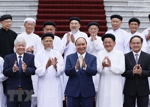 Chủ tịch nước Nguyễn Xuân Phúc tiếp Đoàn chức sắc các Hội thánh và tổ chức Cao Đài