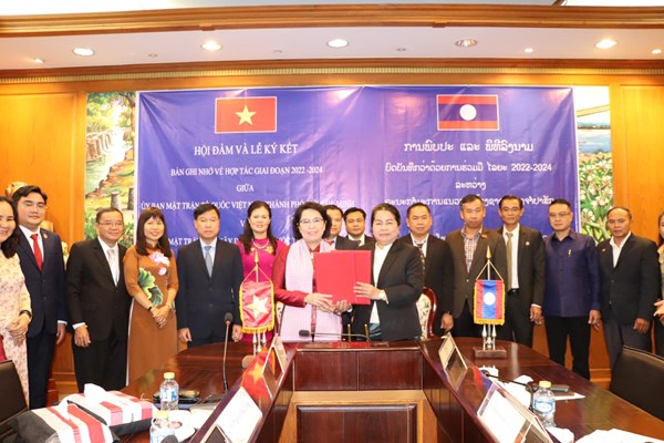 Ký kết ghi nhớ hợp tác giữa Ủy ban MTTQ thành phố Hồ Chí Minh và Ủy ban Mặt trận Lào xây dựng đất nước tỉnh Champasak