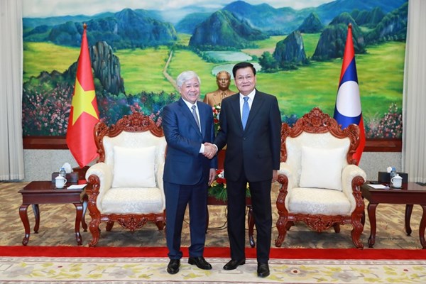 Chủ tịch Đỗ Văn Chiến hội kiến, chào xã giao lãnh đạo Đảng, Nhà nước Lào