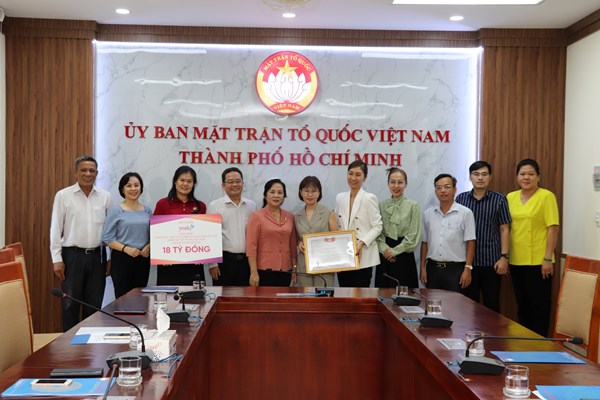 TP Hồ Chí Minh: Tiếp nhận hàng hóa thiết yếu hỗ trợ cho trẻ em mồ côi, người dân khó khăn trên địa bàn