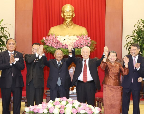 Tổng Bí thư Nguyễn Phú Trọng tiếp Chủ tịch Quốc hội Vương quốc Campuchia