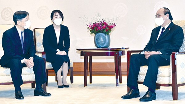 Chủ tịch Nước Nguyễn Xuân Phúc hội kiến Nhà Vua Nhật Bản