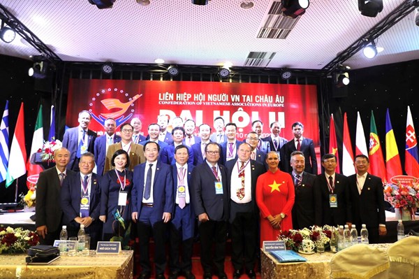 Phó Chủ tịch Ngô Sách Thực dự Đại hội lần II Liên Hiệp hội người Việt Nam tại châu Âu