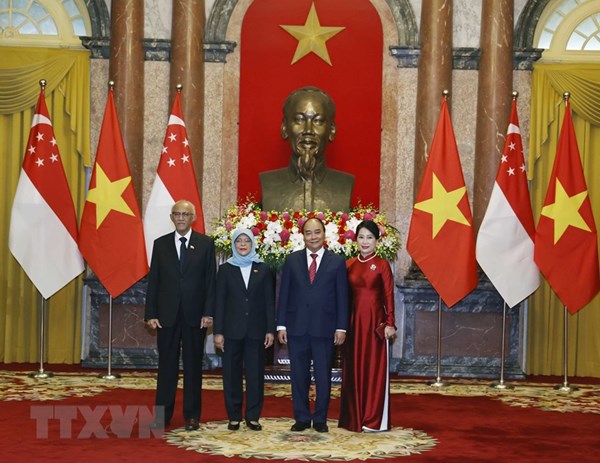 Chủ tịch nước chủ trì Lễ đón và Hội đàm cấp Nhà nước với Tổng thống Singapore 