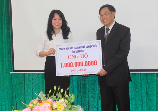 Lâm Đồng: Tiếp nhận trên 1,8 tỷ đồng Quỹ Vì người nghèo ngay lễ phát động
