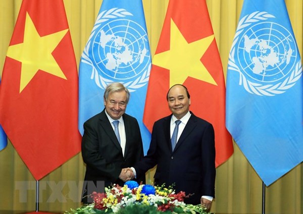Chủ tịch nước Nguyễn Xuân Phúc hội đàm với Tổng Thư ký Liên hợp quốc