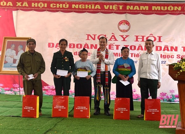 Phó Trưởng Ban Tuyên giáo Trung ương Lê Hải Bình dự Ngày hội đại đoàn kết toàn dân tộc tại Thanh Hóa