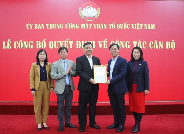 Ủy ban Trung ương MTTQ Việt Nam công bố Quyết định về công tác cán bộ
