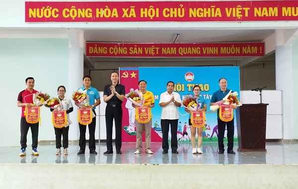 Phó Chủ tịch Phùng Khánh Tài tham dự Hội thao Cụm thi đua các tỉnh khu vực Tây Nguyên