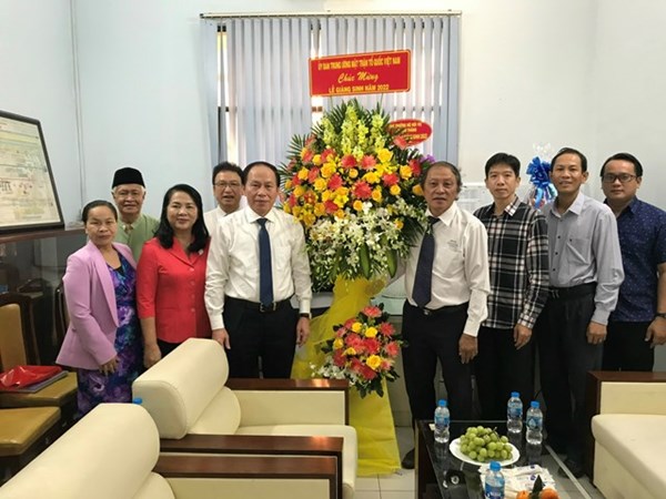 Phó Chủ tịch - Tổng Thư ký Lê Tiến Châu thăm, chúc mừng Giáng sinh tại thành phố Hồ Chí Minh
