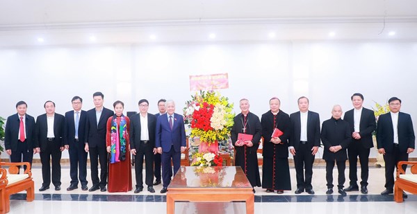 Chủ tịch UBTƯ MTTQ Việt Nam Đỗ Văn Chiến gửi thư chúc mừng Giáng sinh năm 2022