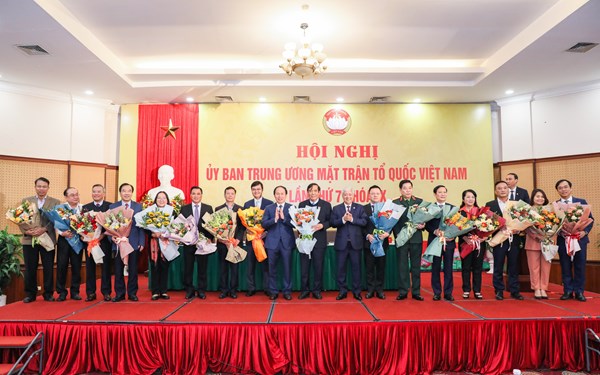 Hội nghị Ủy ban Trung ương MTTQ Việt Nam lần thứ 7, khóa IX